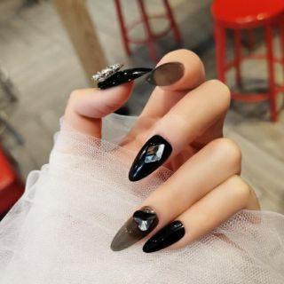 Bộ 24 móng tay giả kèm keo
