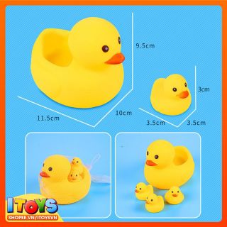 Sét vịt mẹ con thả bồn tắm