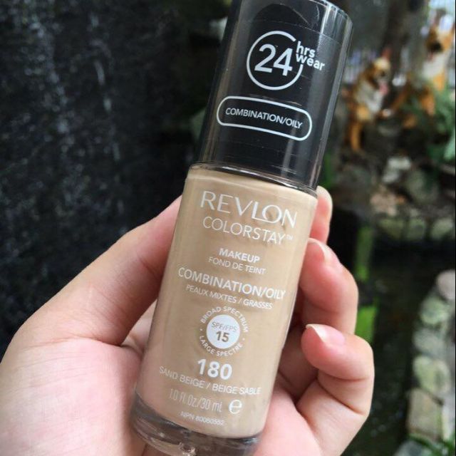 Kem nền REVLON