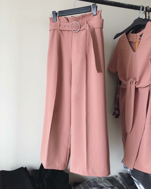 Quần suông cạp xếp ly đai tròn | BigBuy360 - bigbuy360.vn