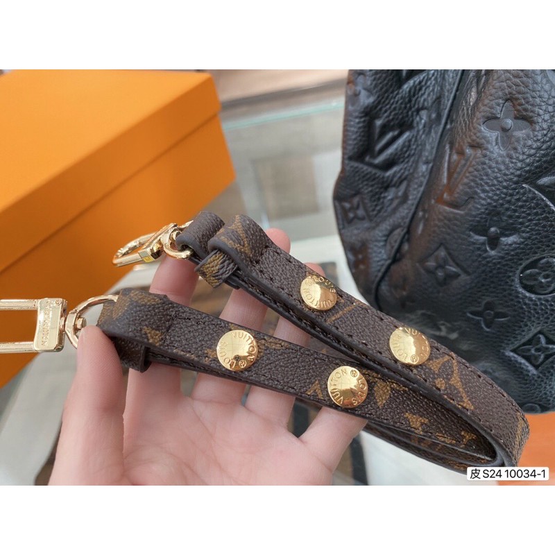 Túi xách nữ, túi hobo da thật cao cấp LV Louis Vuitton đi kèm móc khóa mini siêu xinh