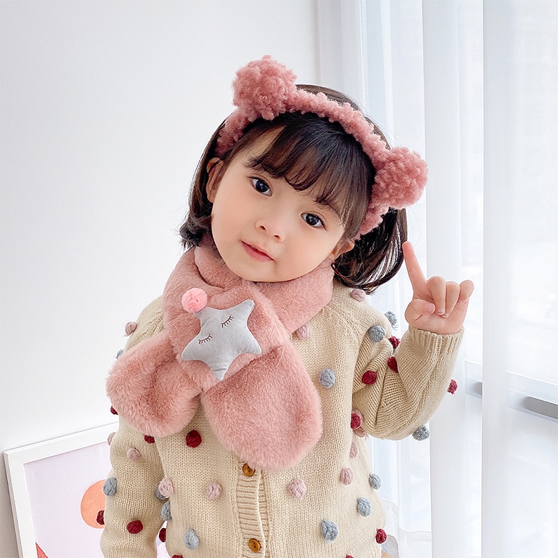 Khăn quàng cổ nhồi bông gắn hình thỏ gấu dễ thương sưởi ấm mùa thu đông cho trẻ nhỏ