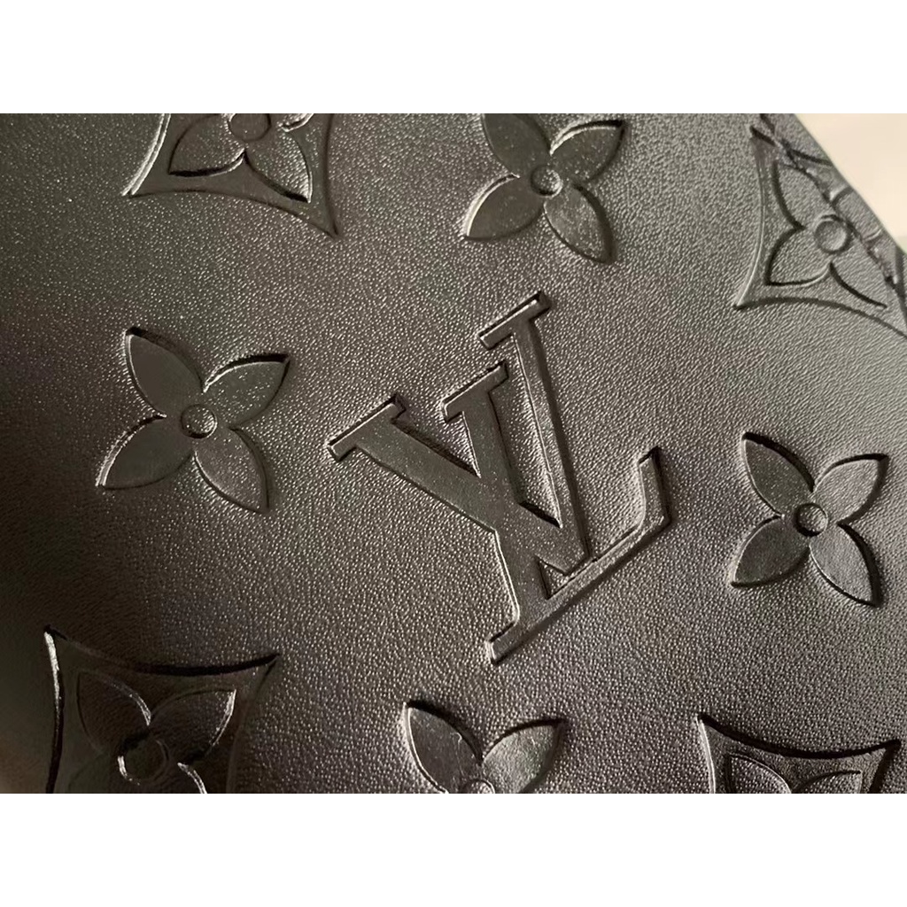 Louis VuittonLV's New Long Wallet62665