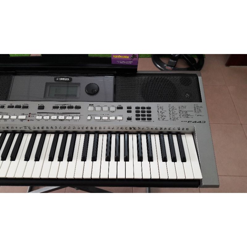 đàn organ yamaha psr E 443 mới 99% như khui thùng