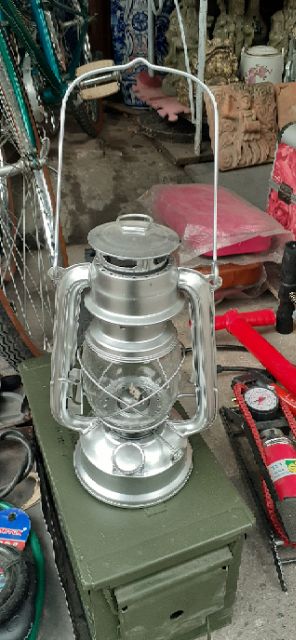 Đèn bão đèn dầu đi bão den bao