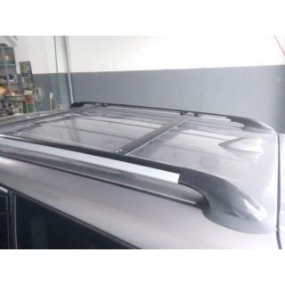 Giá nóc kim loại bắt vít xe innova hai màu đen/bạc