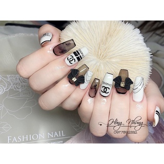 Charm Nơ 2 màu đen - trắng