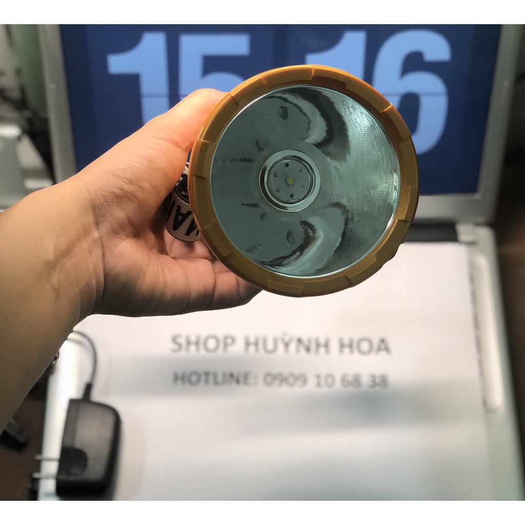 Đèn pin đội đầu siêu sáng 200W