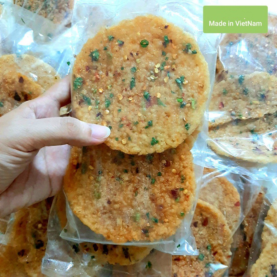 Cơm cháy mắm hành 100g, vị mặn ngọt, cay cơm chiên mắm hành Trung Trang giòn ngon - Tiệm tạp hóa tháng năm