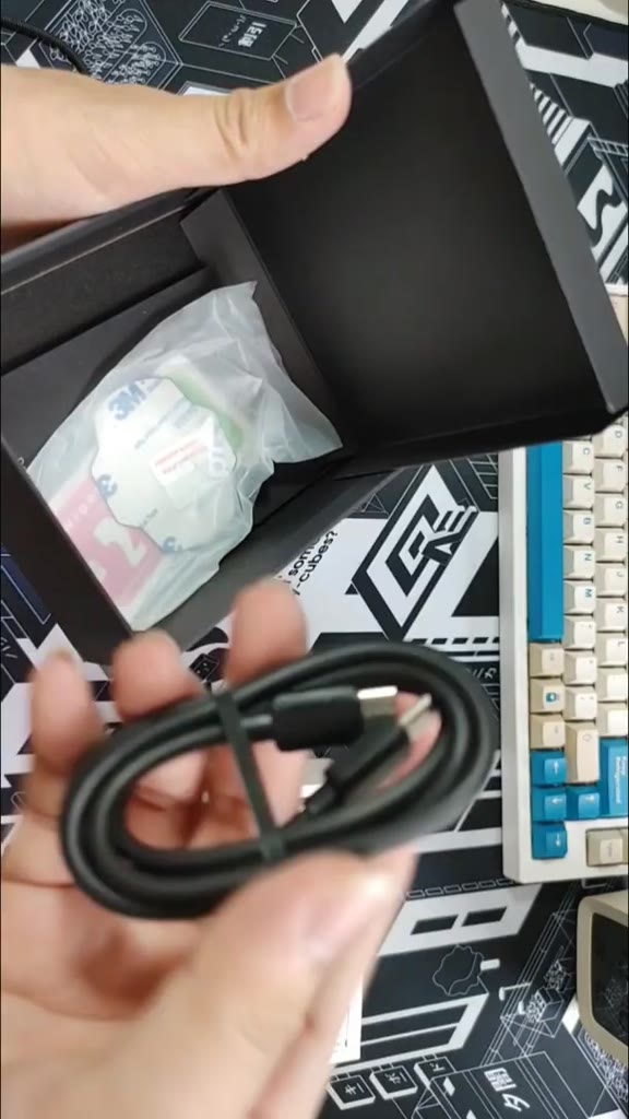 Quạt tản nhiệt điện thoại máy tính bảng Nubia Redmagic Cooler 4 Pro sò lạnh AI công suất 27W | BigBuy360 - bigbuy360.vn