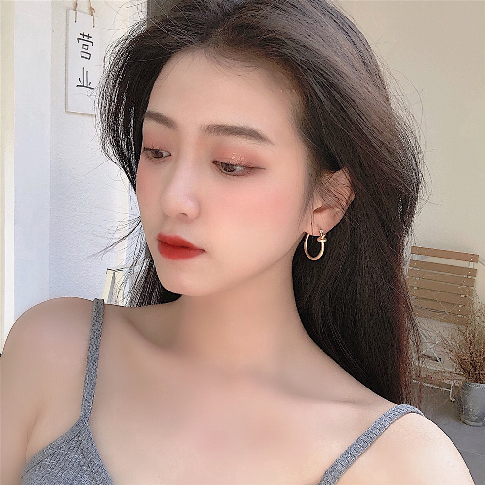 Khuyên Tai Nữ Trang Dáng Tròn Phong Cách Retro COD