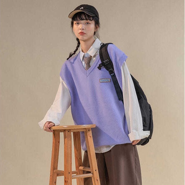 Bộ áo sweater không tay và áo sơ mi tay dài phối màu nhã nhặn cho nữ