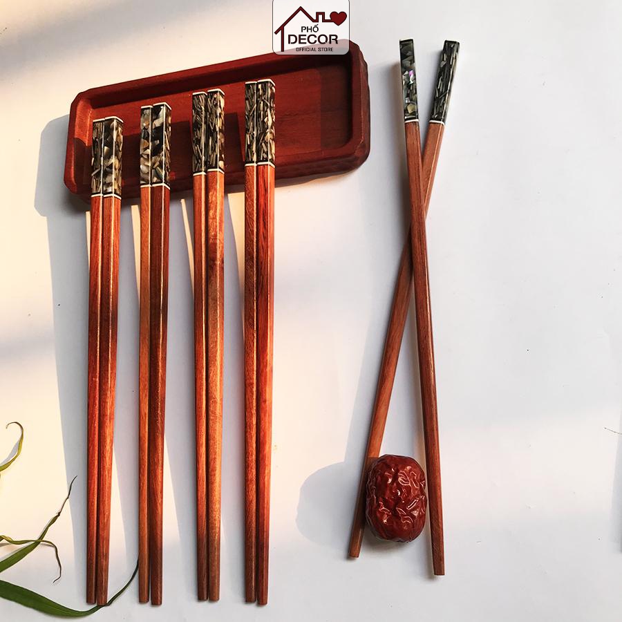 Đũa Phố Decor Chất Liệu Gỗ Hương Cao Cấp Chuôi Bọc Mè Đen Xanh Thiết Kế Đơn Giản Rất Bền