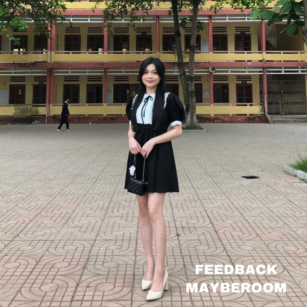 Váy suông chữ A màu đen xếp li bèo cổ bèo Emily Mayberoom