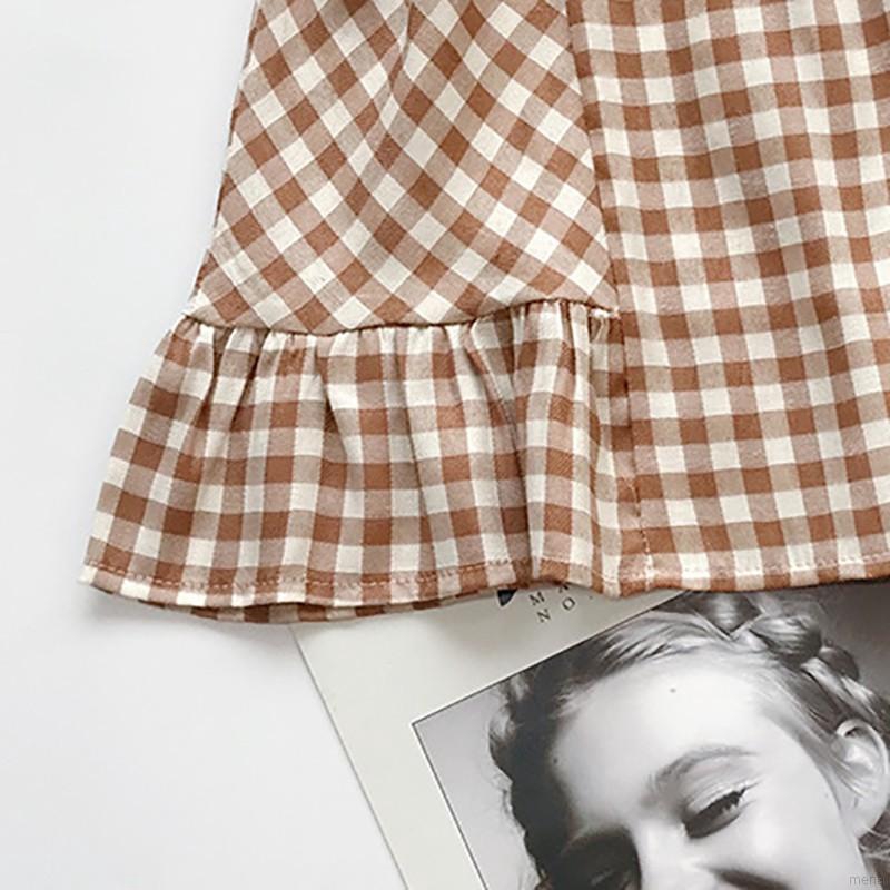 Bộ gồm áo hai dây phối bèo và chân váy họa tiết ca rô xinh xắn cho bé gái