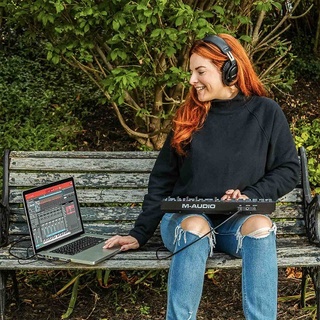 M-Audio OXYGEN PRO MINI - Midi controller 32 phím dòng PRO - Hãng Mỹ
