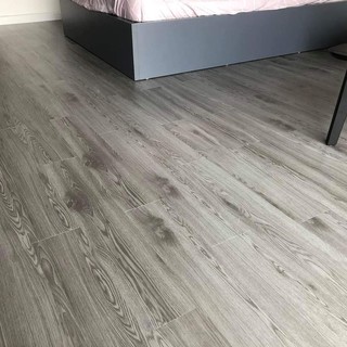 Sàn nhựa vân gỗ BÓC DÁN