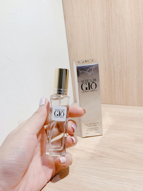[HÈ] 𝐆𝐢𝐨 𝐓𝐫𝐚̆́𝐧𝐠 - 𝐆𝐢𝐨 đ𝐞𝐧 nước hoa mini 20ml | Thế Giới Skin Care