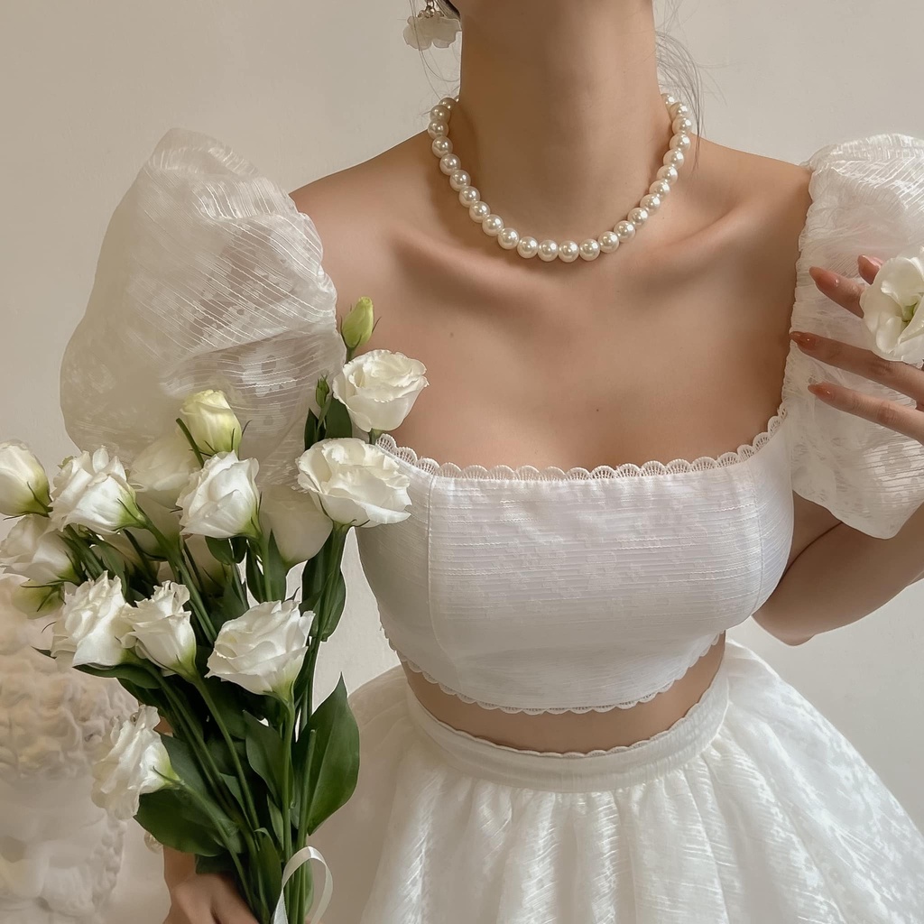 Set áo croptop và chân váy ngắn dáng xòe