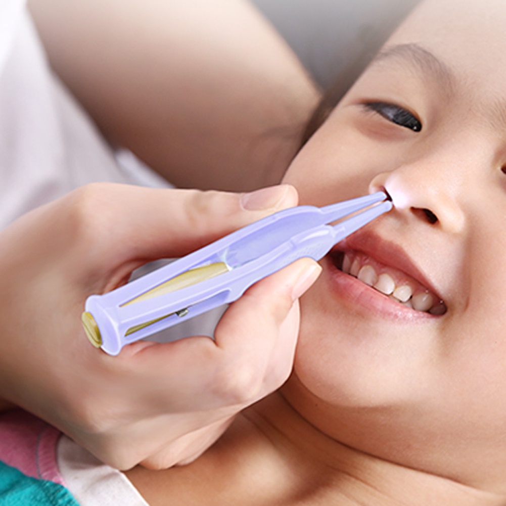 Hộp Dụng Cụ Lấy Ráy Tai Có Đèn Pin Tiện Dụng Cho Bé