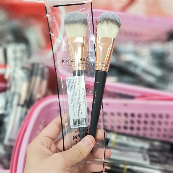 Cọ Tán Nền Đầu Dẹp Bản To Vacosi Foundation Brush F03