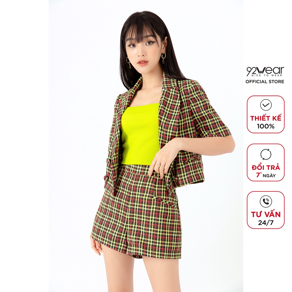 Áo vest nữ dáng lửng ngắn tay 92WEAR, họa tiết kẻ caro trẻ trung ABA1966