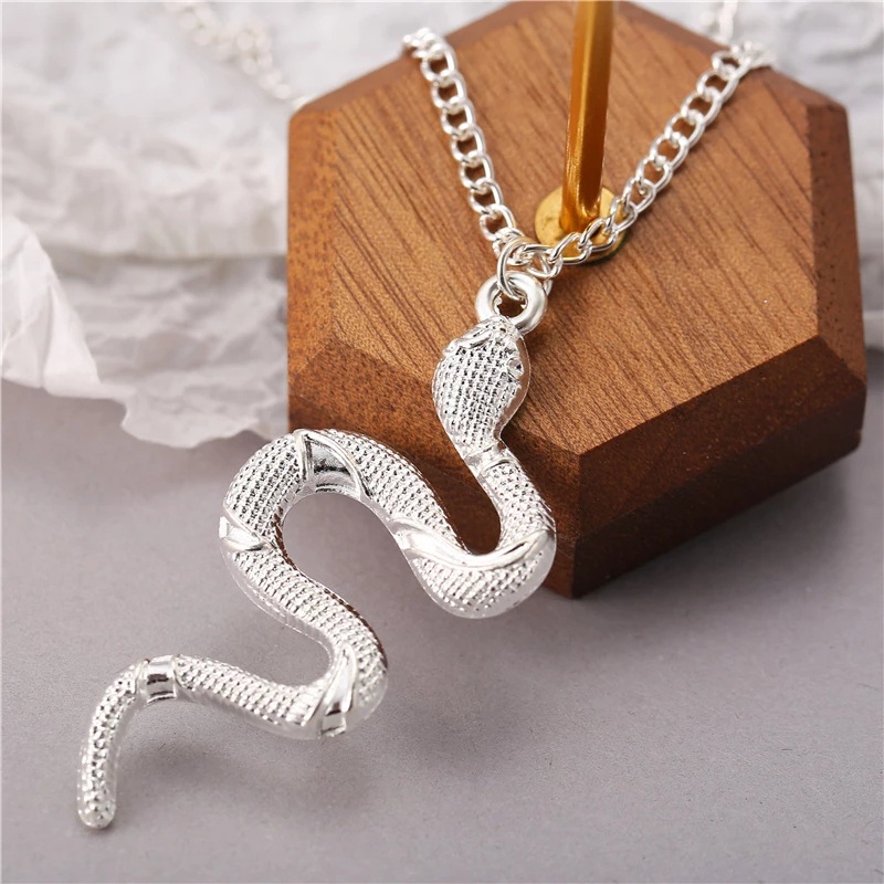 Vòng Cổ Choker Hình Rắn Phong Cách Retro Cá Tính