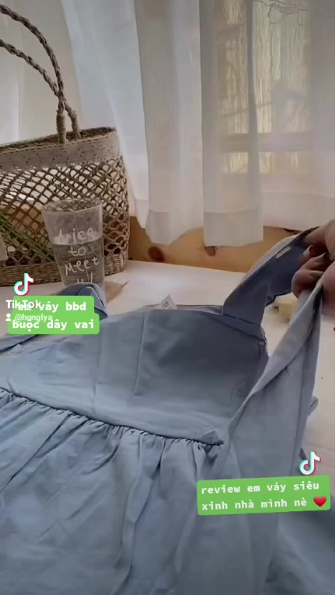 Váy đầm Babydoll, 2 dây buộc nơ Hàn Quốc kiểu dáng đơn giản mặc đi du lịch hoặc đi dạo phố siêu duyên dáng siêu đẹp V133 | BigBuy360 - bigbuy360.vn