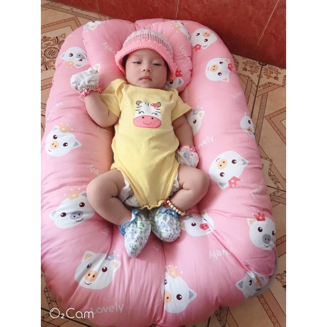 Bộ Gối Nệm Cotton Mềm Cho Bé Chống Lật, Đệm Ngủ Thông Minh Cho Bé Kèm Gối Đầu Lõm (Tặng 01 vòng dâu )