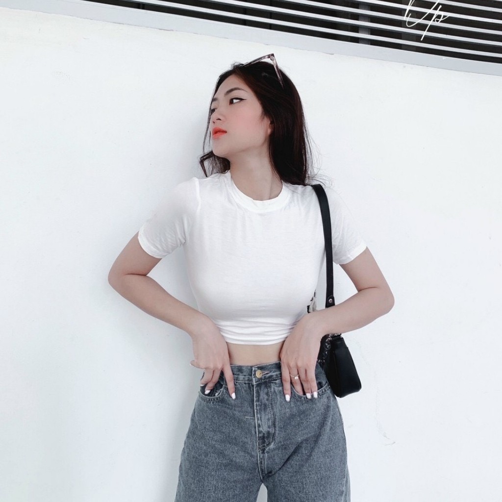 Áo Croptop Tay Ngắn Cổ Tròn _ Chất Borip Dày Dặn Mềm Mại Co Giản Mạnh Size 53kg Ảnh Thật 100%