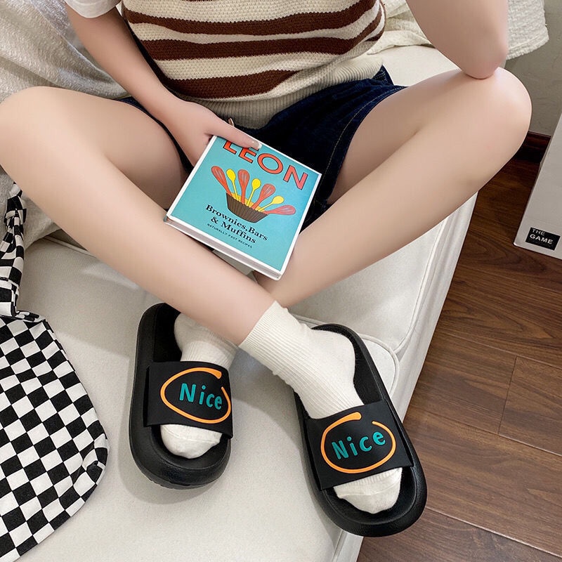 2022 new nice soft-soled mid-thick-soled slippers for feces comfortable home outdoor non-slip bottom couple slippers women