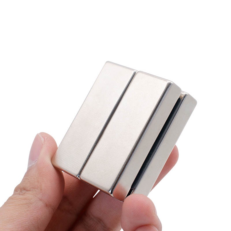 Nam châm đất hiếm 50x20x10mm phủ mạ niken N35 siêu mạnh
