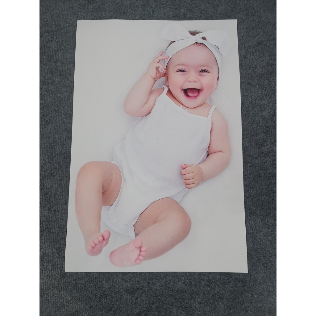 Tranh em bé gái đáng yêu dán tường phòng ngủ Sh1935115064 in pp kim sa nhiều kích thước
