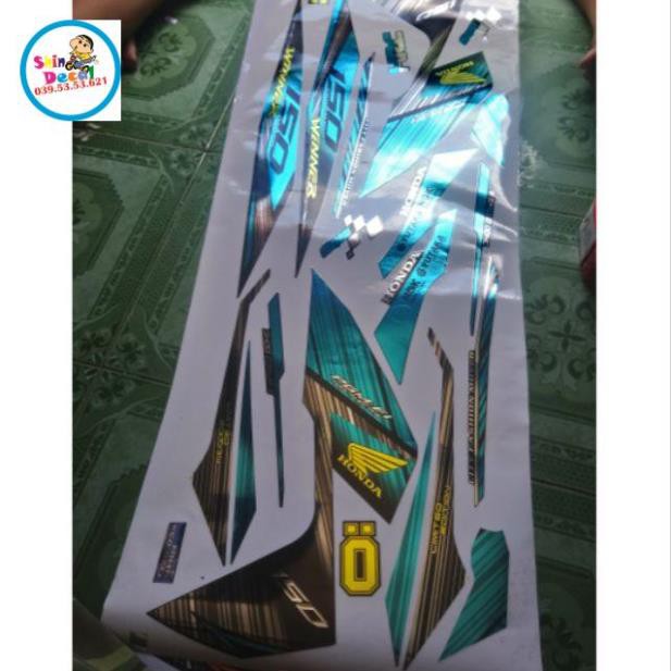 Tem rời winner đen xanh chất liệu Crom cao cấp. Có shop bán Crom giả ae lưu ý.