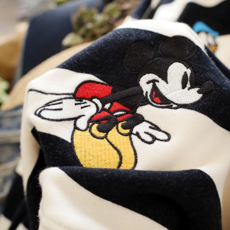 Áo Sweater Tay Dài Mỏng Thêu Họa Tiết Sọc Chuột Mickey Vịt Donald Thời Trang Xuân Thu Mới Cho Nữ