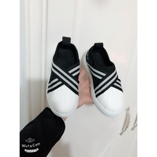 Giầy bata nữ dây chéo