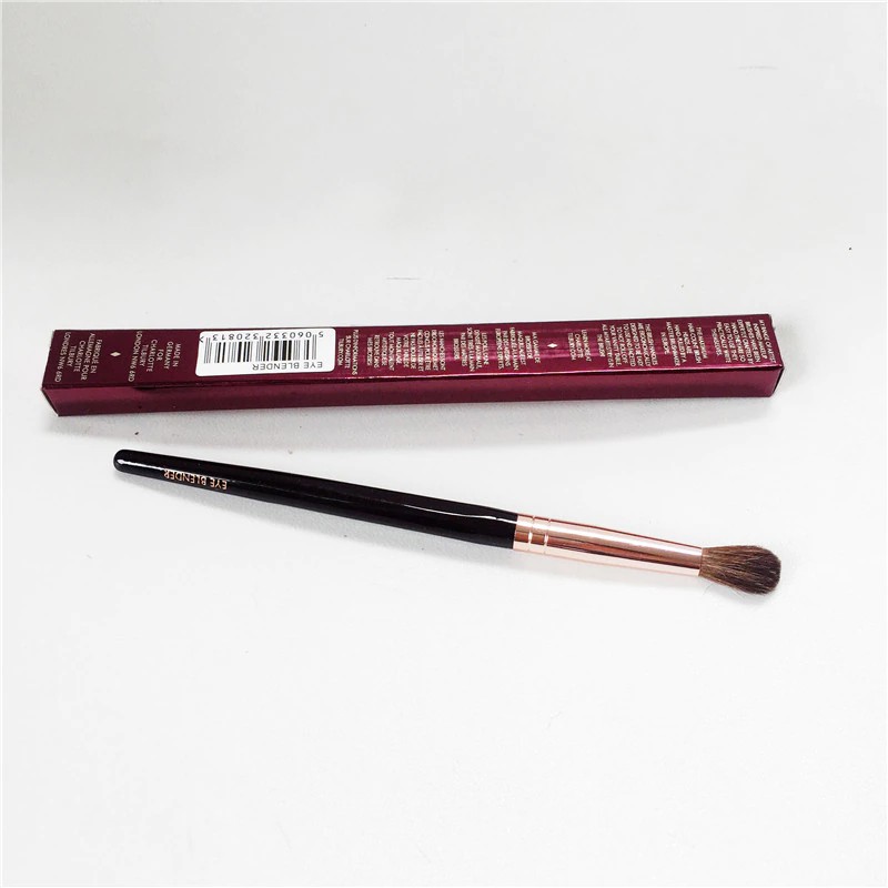 Cọ  Charlotte Tilbury Eye Blender Brush