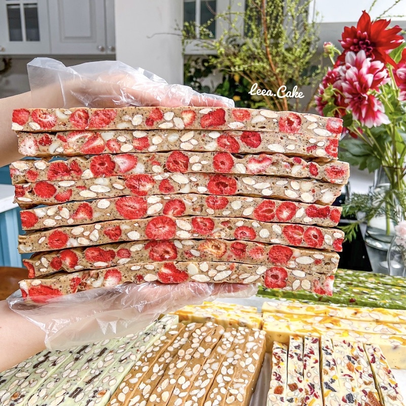 Kẹo Nougat Valrhona vị Phúc Bồn Tử - LeeA.Cake