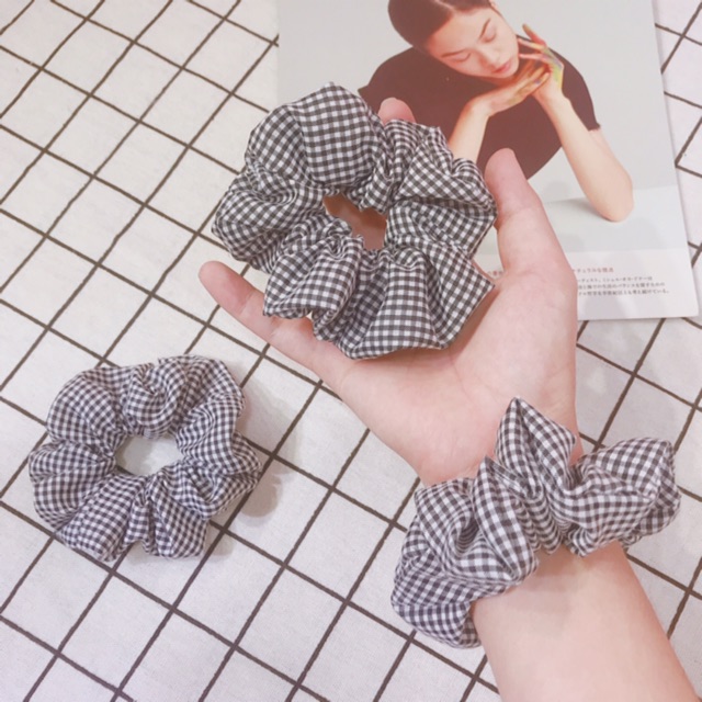 Dây cột tóc vải caro scrunchies Hàn Quốc xinh xắn