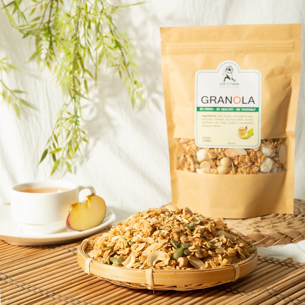 Ngũ Cốc Ăn Kiêng Granola Vị Vanilla (tặng muỗng gỗ khi mua túi 500g)