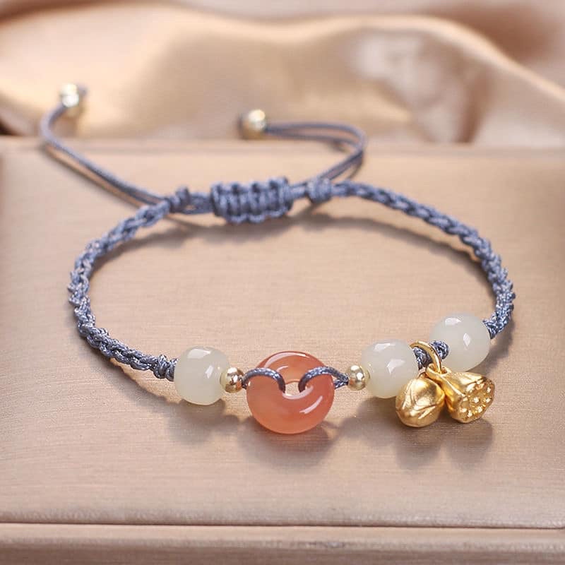 Vòng tay dây tết ngọc bình an - Miêu Quán