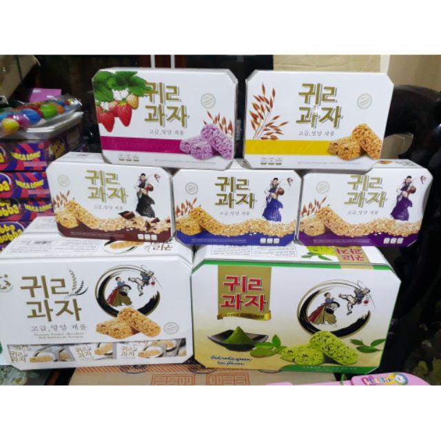 Bánh hộp yến mạch vị trái cây 190gr