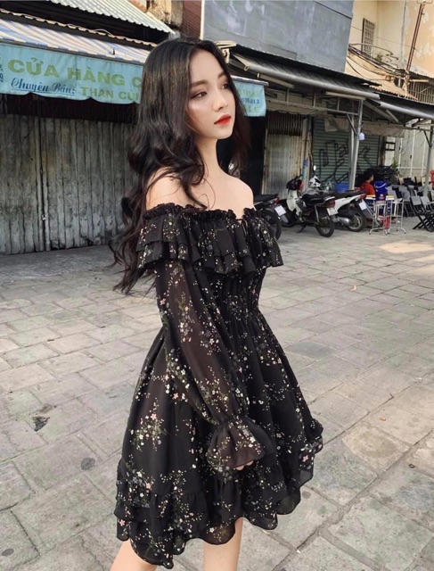 Đầm hoa nhí trễ vai hai màu (hình shop tự chụp/sẵn) | BigBuy360 - bigbuy360.vn