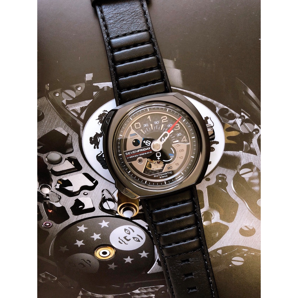 - Automatic - Hộp Gỗ, Sách, Thẻ Bảo Hành 2 năm , Khăn, Dây Cao Su Cao Cấp Tặng Kèm