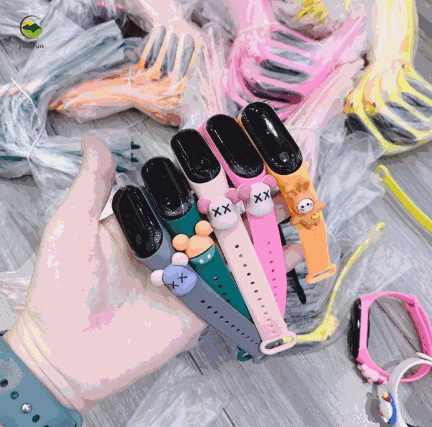 Đồng hồ đeo tay điện tử màn hình cảm ứng 3led không thấm nước cho bé