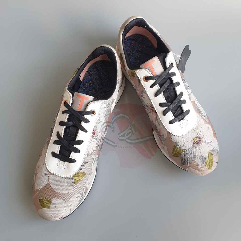 Giày sneaker nữ hoa văn lụa xuất khẩu Anh