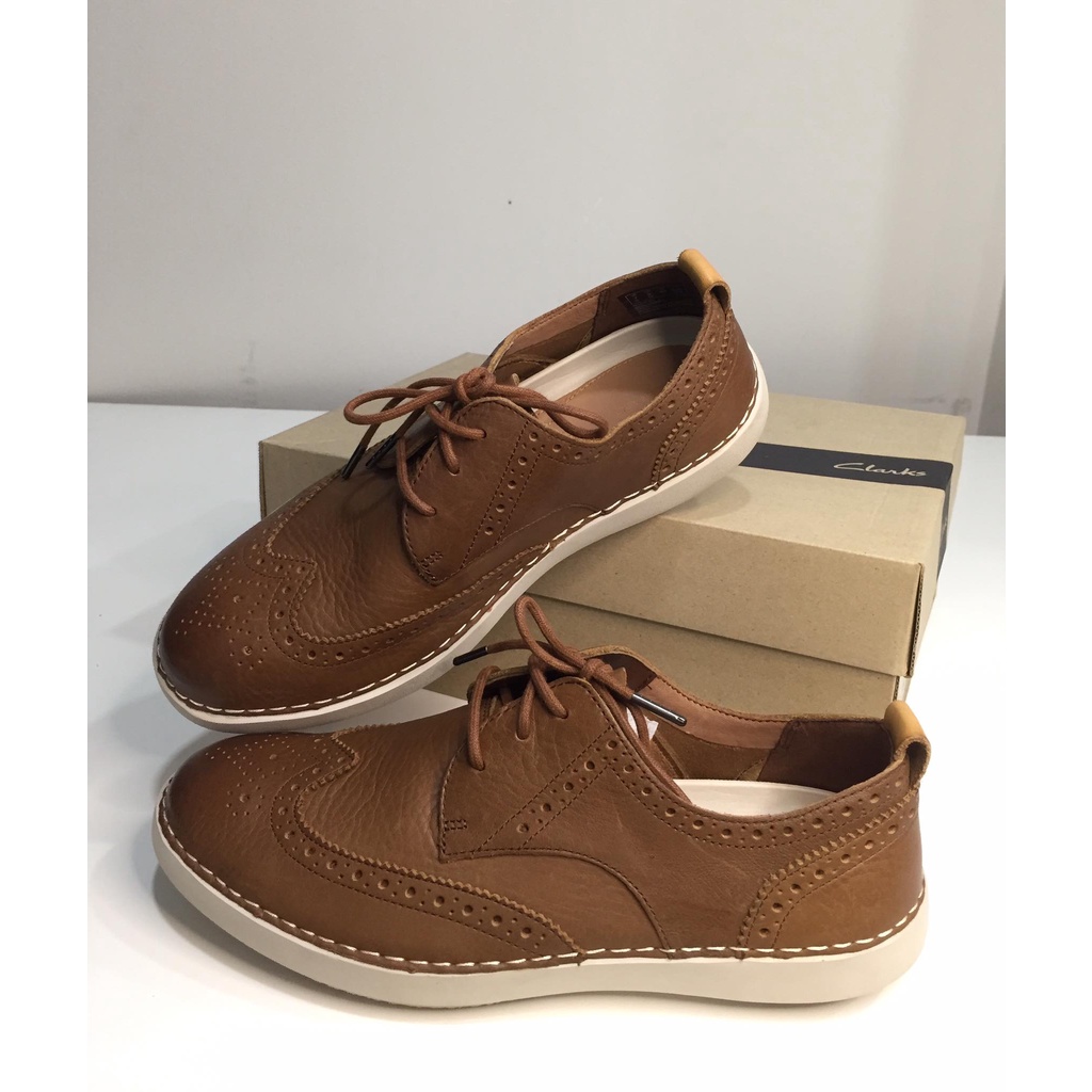 giày nam Hush Clarks hàng xách tay , thương hiệu cao cấp được những nhà nổi tiếng thế giới tin dùng , hình thật , chẩn,