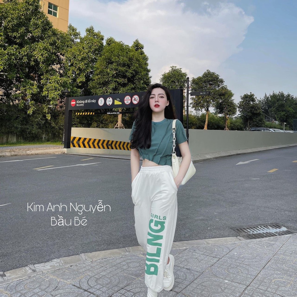 Sét bộ áo tăm xanh quần trắng thể thao điểm chữ cá tính