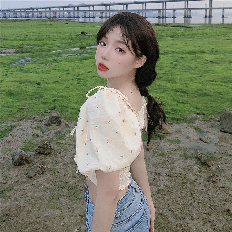 Áo kiểu COZOKC dáng ngắn tay phồng cổ chữ V xinh xắn dành cho nữ