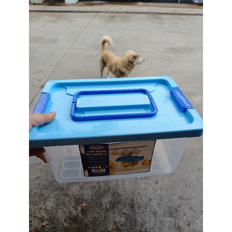 HỘP NHỰA NẮP GÀI 7 LÍT QUÀ TẶNG TỪ VINAMILK. | BigBuy360 - bigbuy360.vn